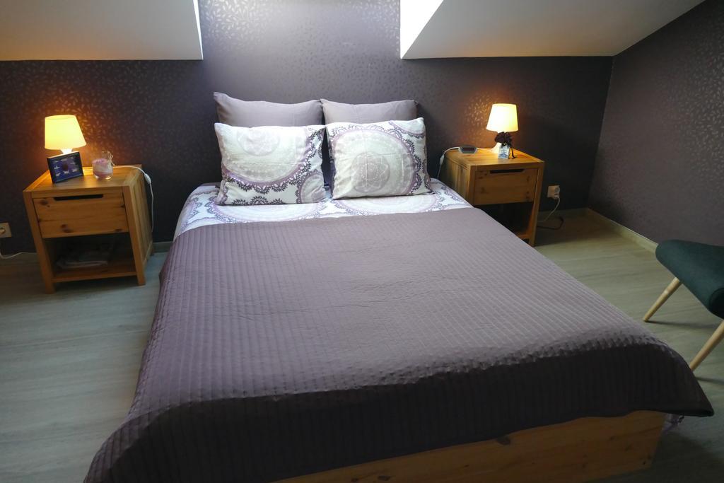 Aux Cosmos Bed & Breakfast Olne Eksteriør bilde